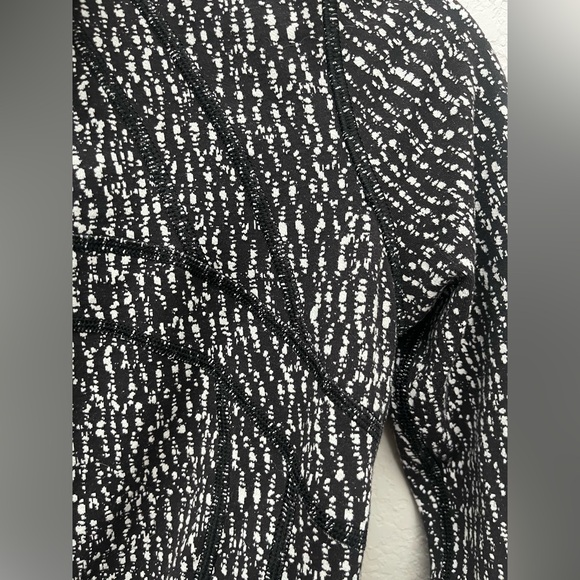 Lululemon Define Jacket Luon Designed for Yoga and On the Move Size 4 Athletic - Picture 3 of 9